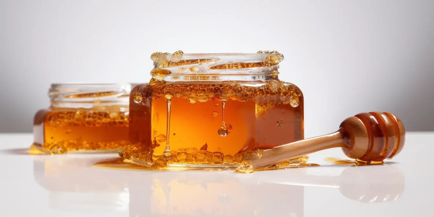 miod-rzepakowy-slodki-nektar-polskich-pol-f